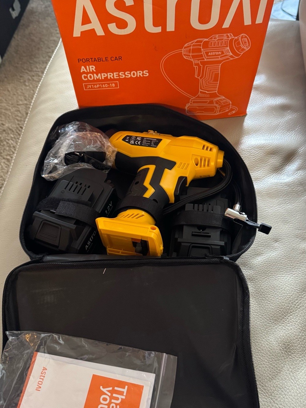 ASTROAI Portable Cordless Air Compressor - Yellow/Black